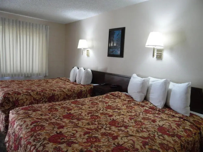 Bear Lodge Motel