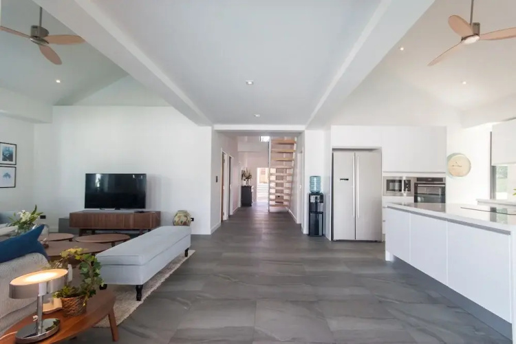 Seaview Pool Villa 3BR - Monkey Villa