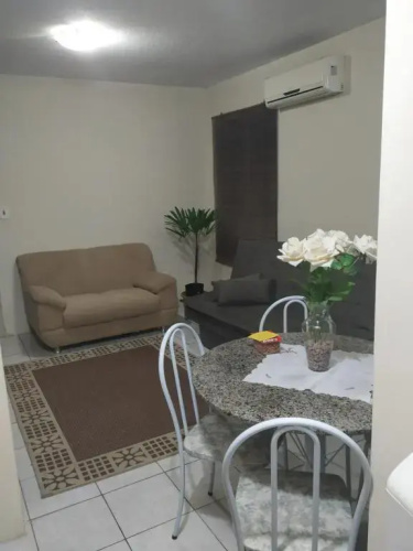 Apto 2 quartos, cond fechado, com vaga, quarto andar