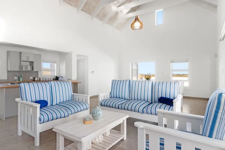 3 Bedrooms Cottage