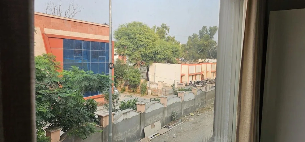 Deluxe Double room with city view