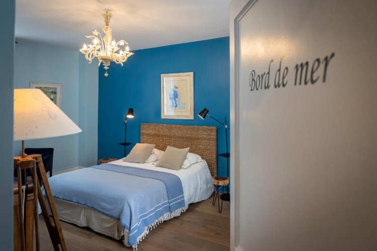 Standard Double room with view
