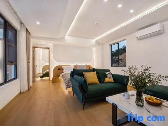 Deluxe Family Suite