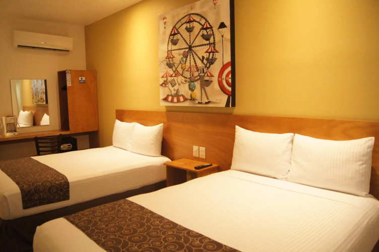 AM Hotel & Plaza