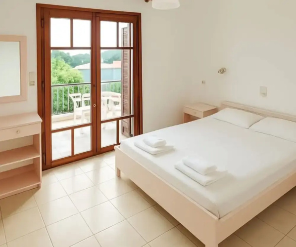 Captain Michalis Apartments - 750m from Kalamaki beach