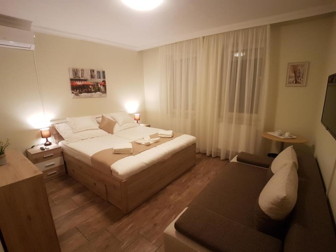 1 Bedroom Apartment