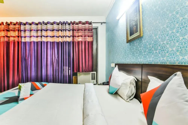 Hotel Chirag Inn