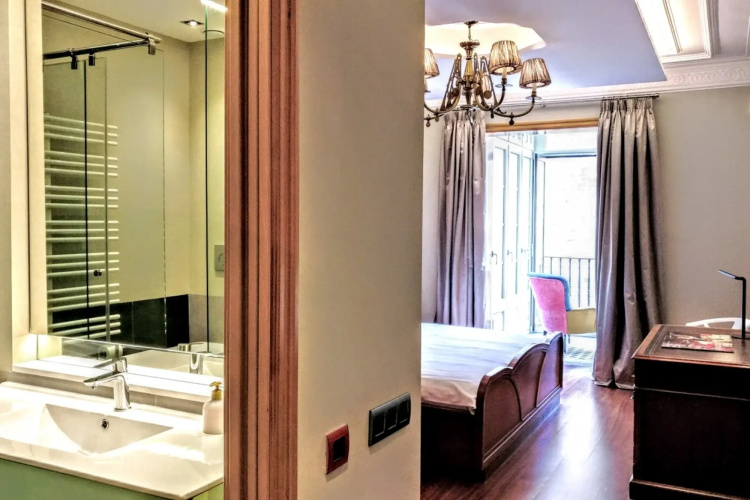 3br Modernist Pg de Gràcia high ceilings - Dandi