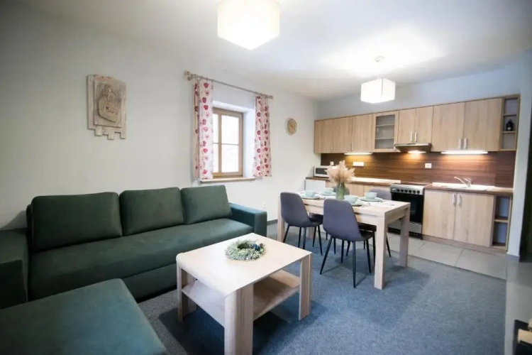 2 Bedrooms Apartment