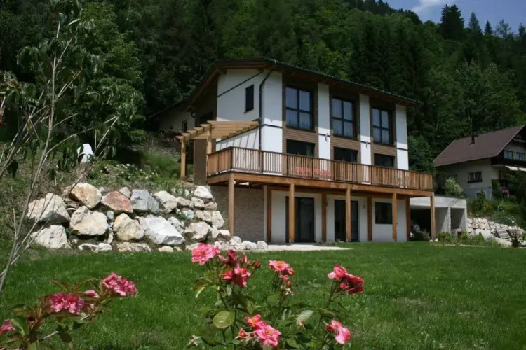 Sunny Villa