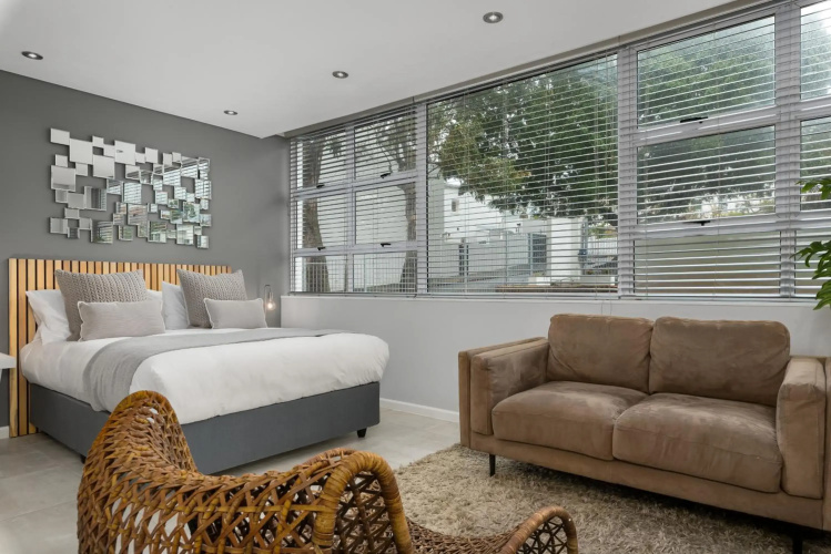 Montclair Apartments