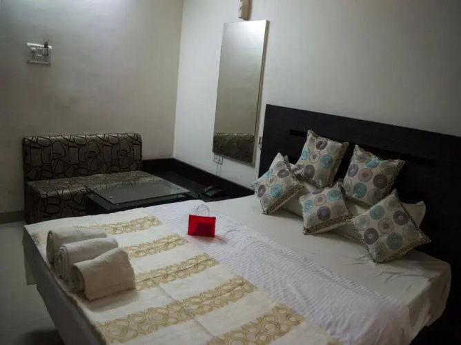 Hotel Lals Plaza