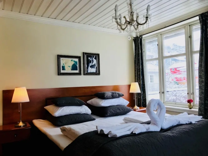 Standard Double room with city view