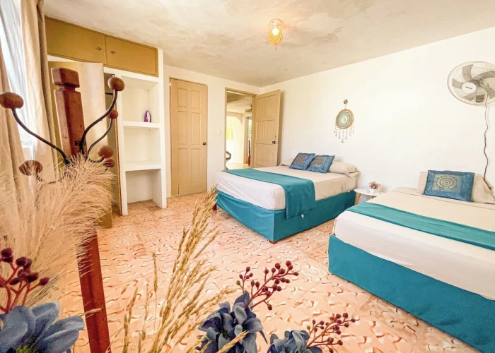 2 Bedrooms Classic Cottage with garden view