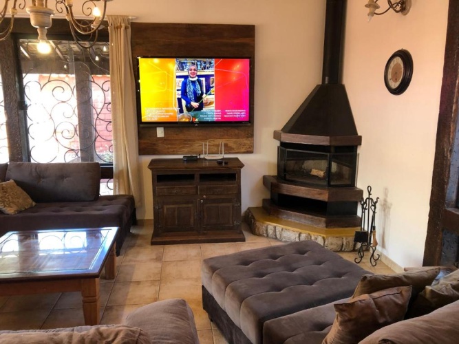4 Bedrooms Cottage