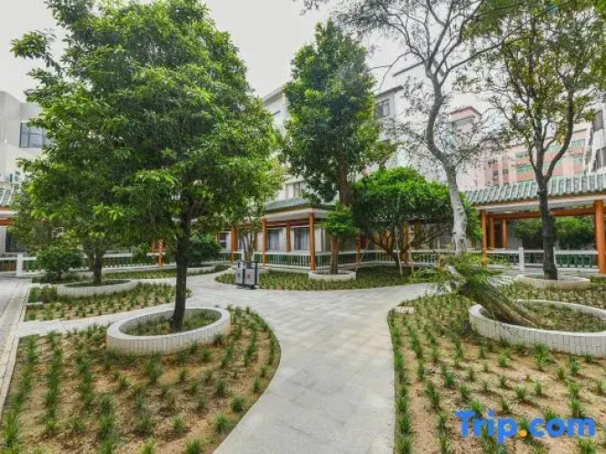 Xiaopenglai Hotel