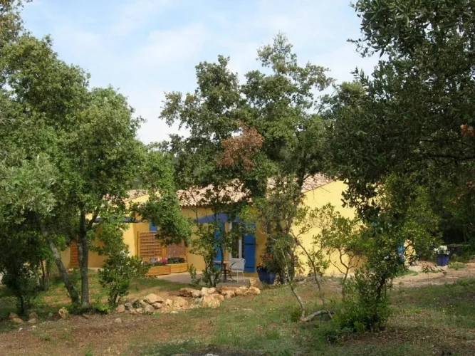 3 Bedrooms Cottage