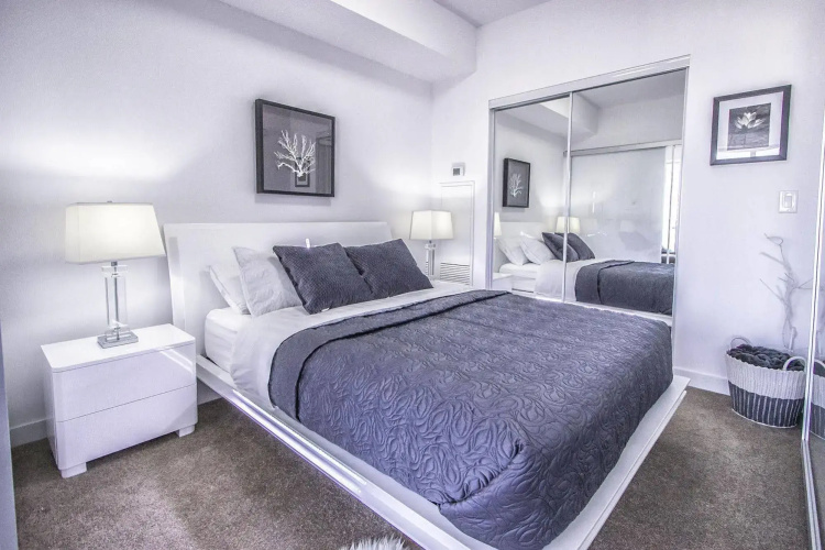 Life Suites Ice - Lake and City View