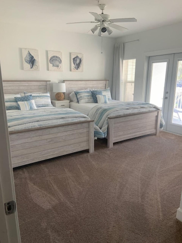 Pavilion Palms 103b