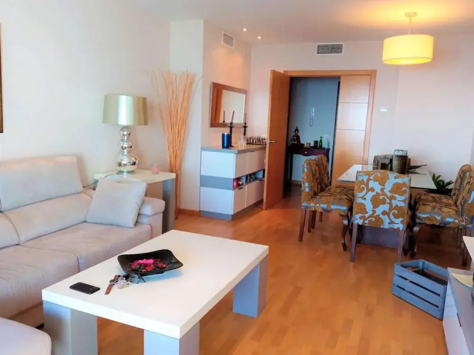 Sunny Garden Apartment