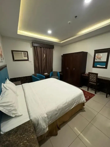 Al Thanaa Al Raqi Serviced Apartments