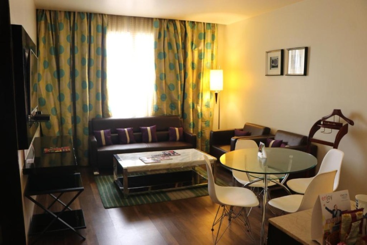 Deluxe Suite