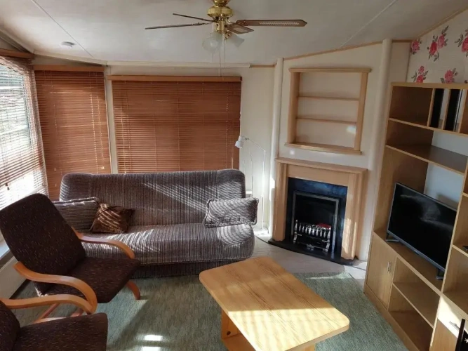 2 Bedrooms Cottage