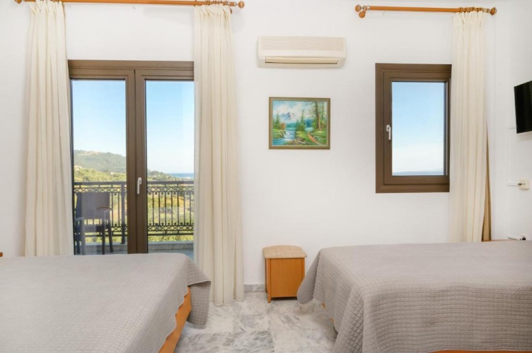 Standard Quadruple room with sea view