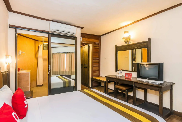 ZEN Rooms Kuta Flora