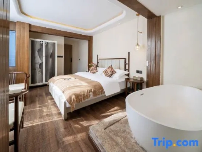 Standard Double room with courtyard view