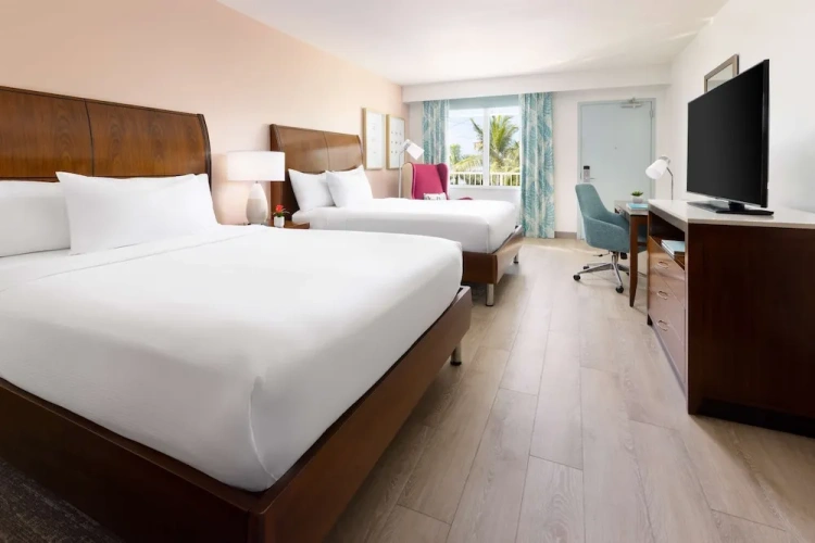 Premium Quadruple room with garden view