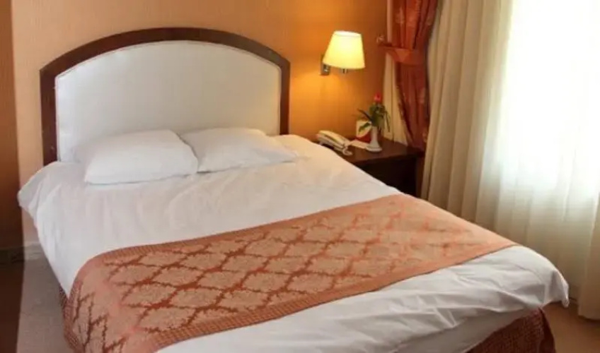 Kowsar Tehran Hotel