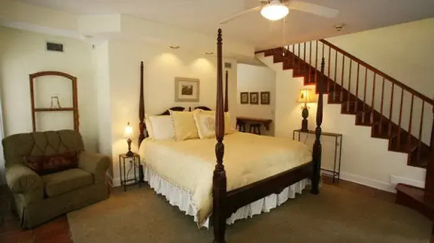 The Veranda Bed  Breakfast