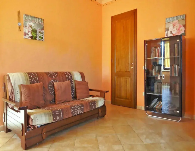 Apartment in Vinci With Pool & Wellness