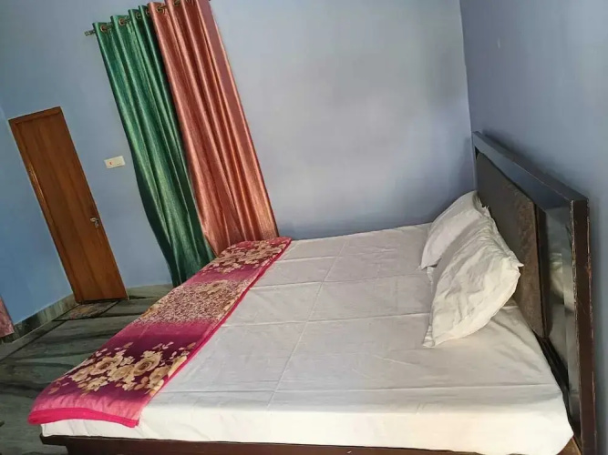 Arya Holiday Home