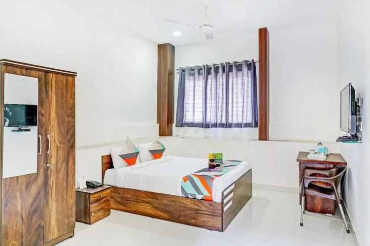 Sunshine Executive by Fab Hotel