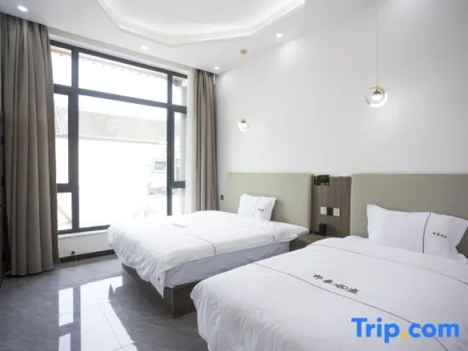 2 Bedrooms Suite