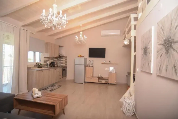 3 Bedrooms Apartment