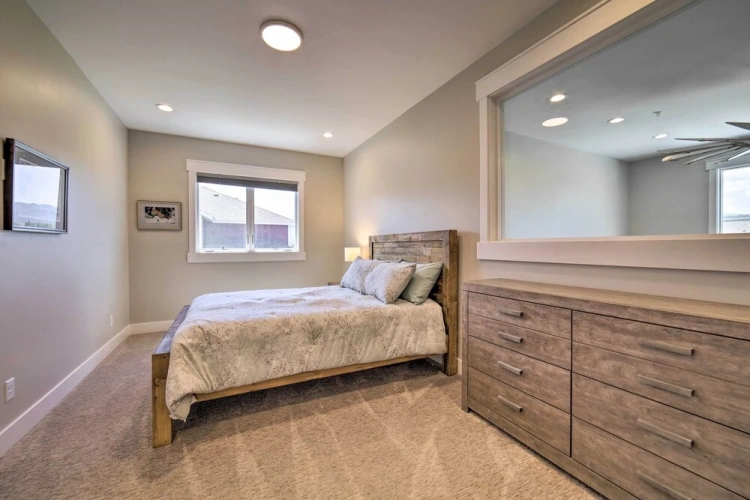 3 Bedrooms Apartment