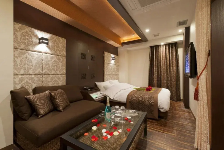 Hotel MYTH