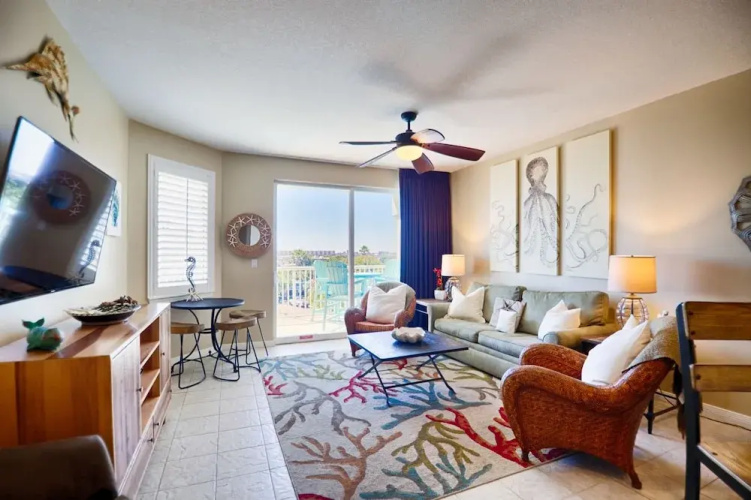 Gulfside 404 - 3 Br condo by RedAwning