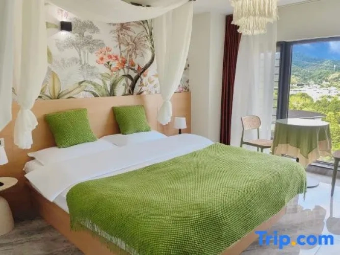 Standard Double room with mountain view