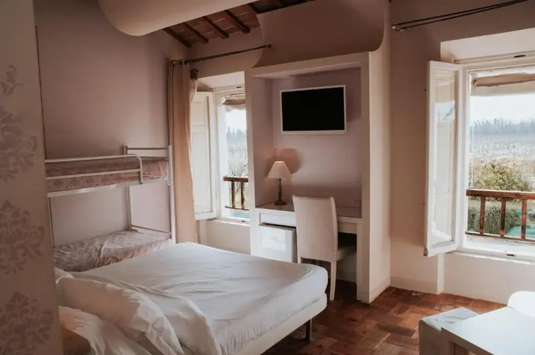 Classic Quadruple room
