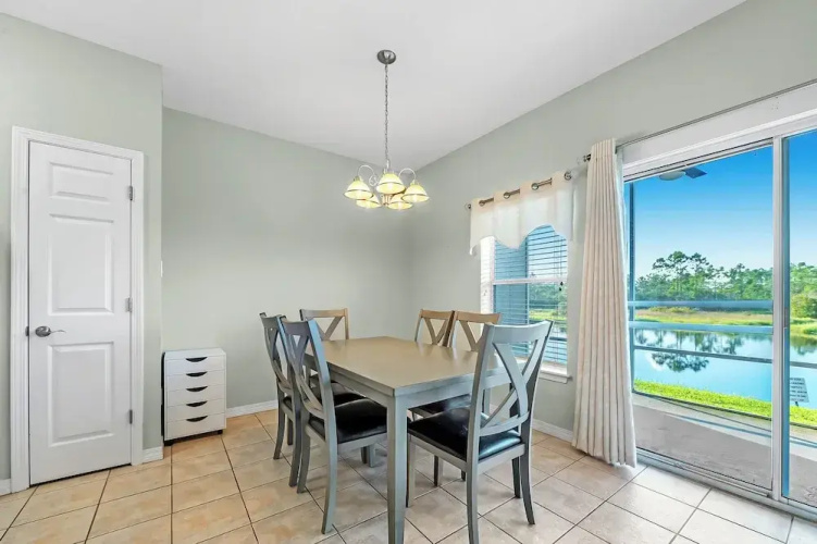 Romar Lakes 104B