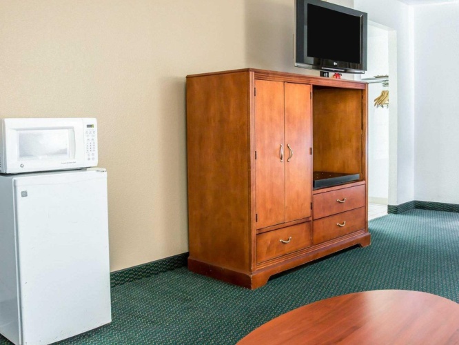 Econo Lodge Kalamazoo photo 15