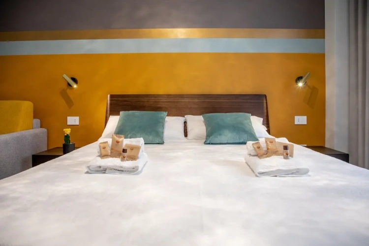 Standard Triple room