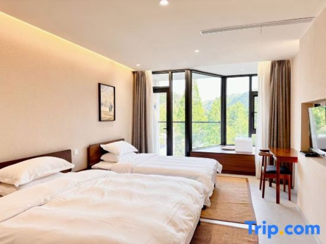 Standard Twin Family room