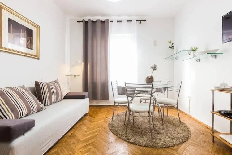 Apartments & Rooms Hosana