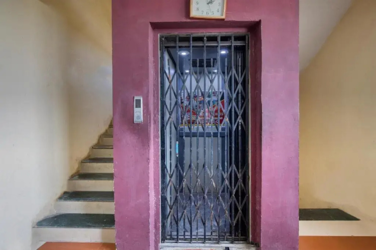 Hotel Dcm Residency