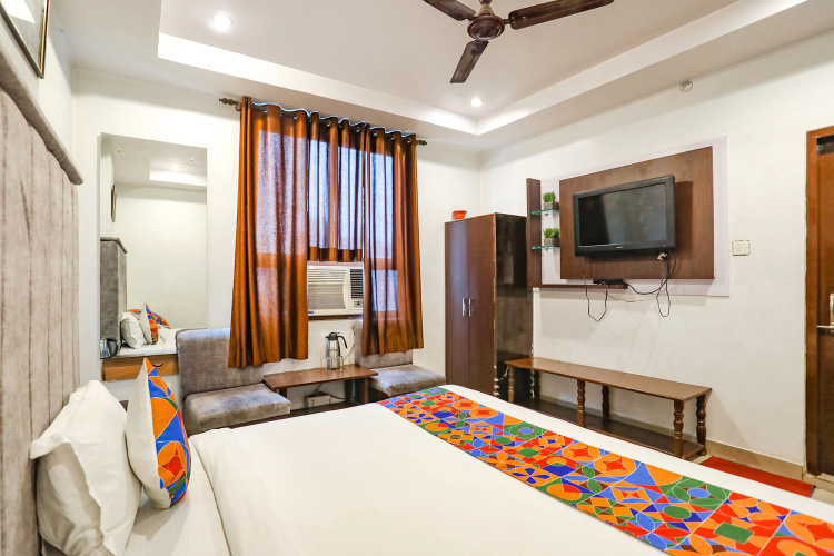 Fabhotel Dps International